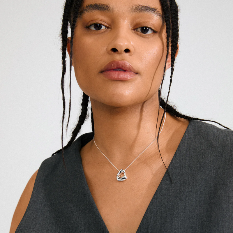 Free Loop Necklace
