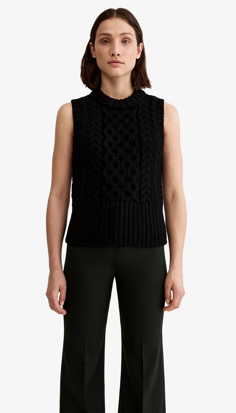 Cable-Knit Crewneck Vest