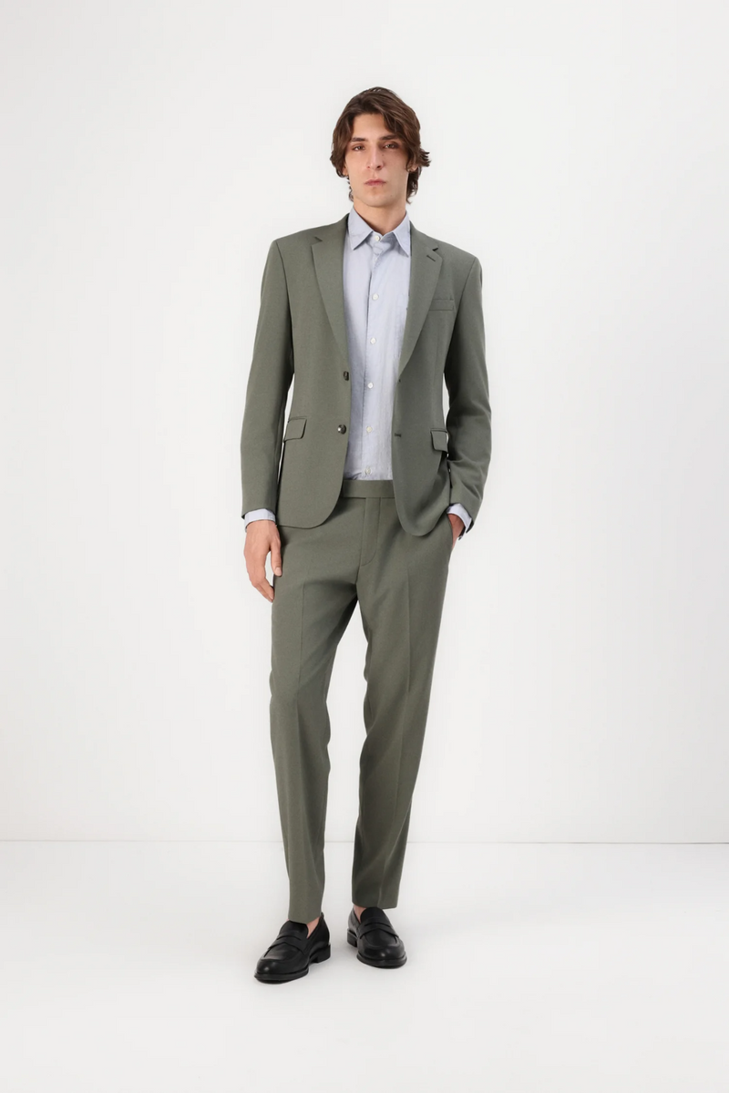 Aidan-Melwin Suit